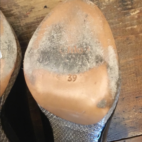 CHLOE BLK PAT/SNAKE ROUND TOE STACK HEEL PUMP *8.5 - Picture 10 of 15